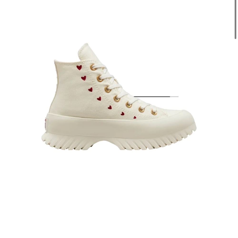 Chuck Taylor All Star Lugged 2.0 Platform Hearts